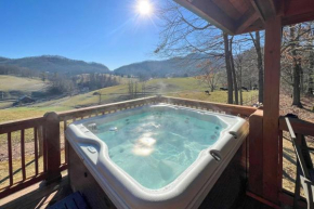 Luxury Mountain Cabin with Hot Tub and Pool Table!